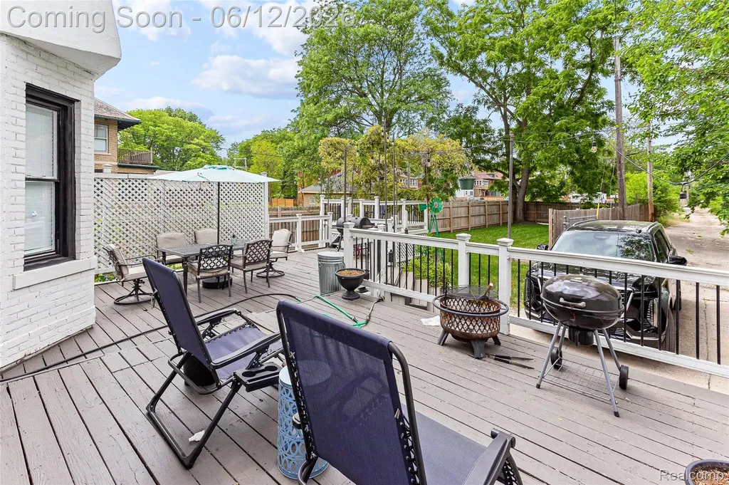 7641 La Salle Boulevard Detroit City MI 48206