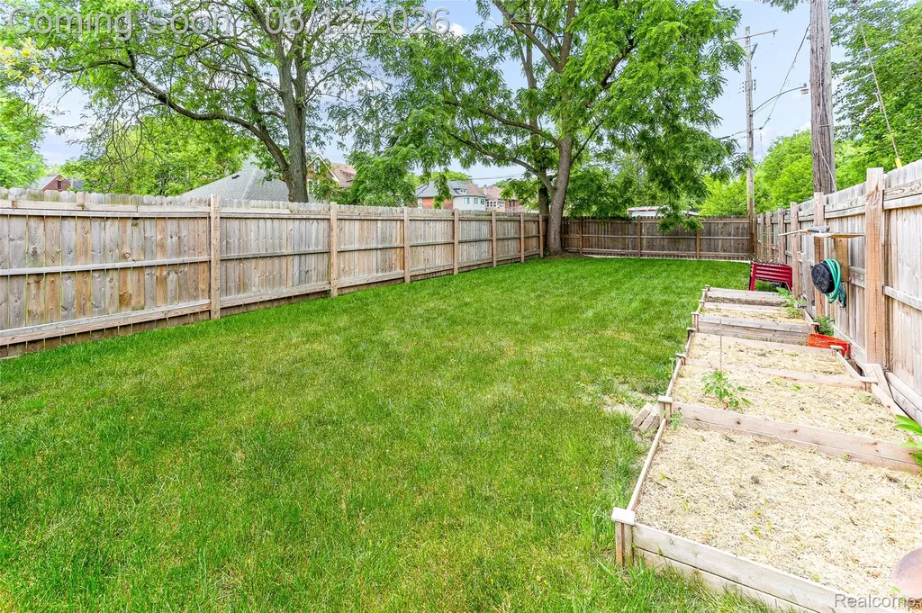 7641 La Salle Boulevard Detroit City MI 48206