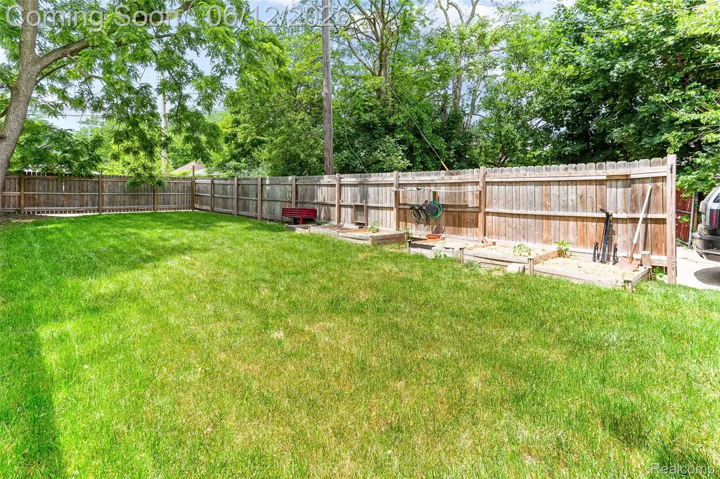 7641 La Salle Boulevard Detroit City MI 48206
