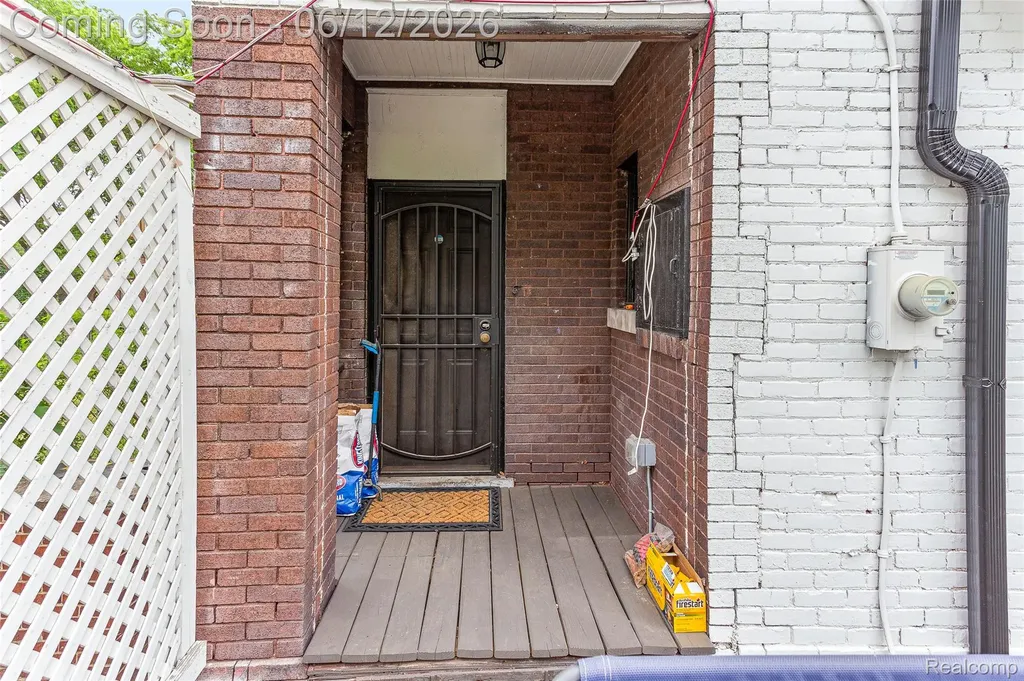 7641 La Salle Boulevard Detroit City MI 48206