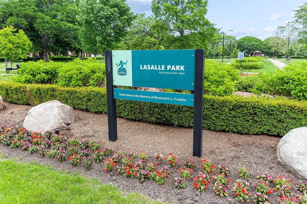 7641 La Salle Boulevard Detroit City MI 48206
