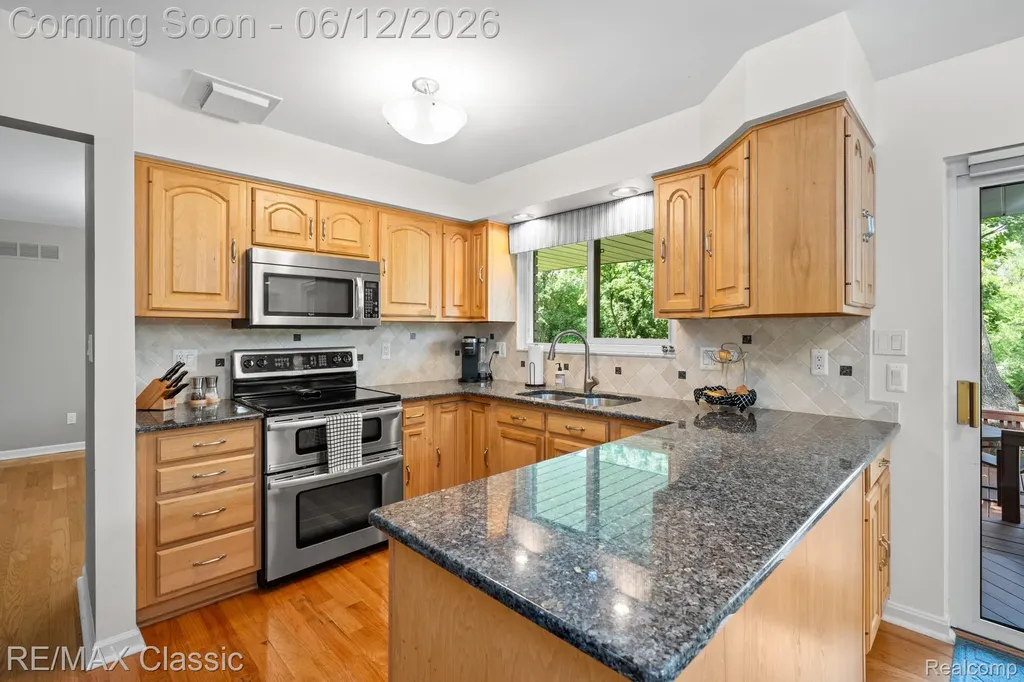 12901 Drury Lane Plymouth Charter Township MI 48170