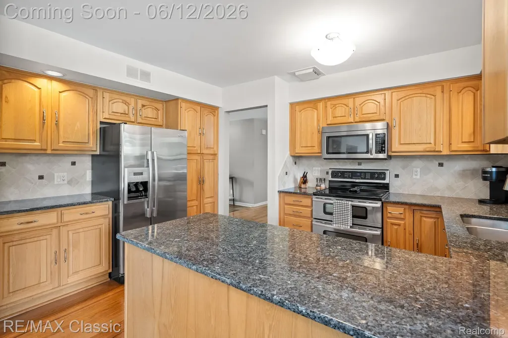 12901 Drury Lane Plymouth Charter Township MI 48170