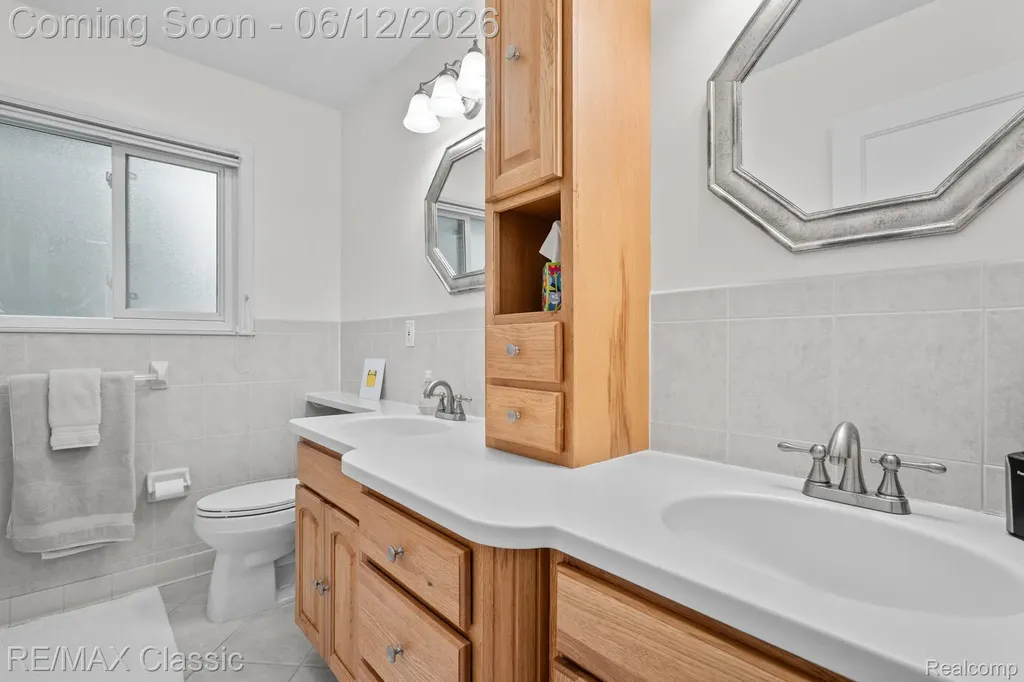 12901 Drury Lane Plymouth Charter Township MI 48170