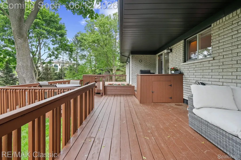 12901 Drury Lane Plymouth Charter Township MI 48170