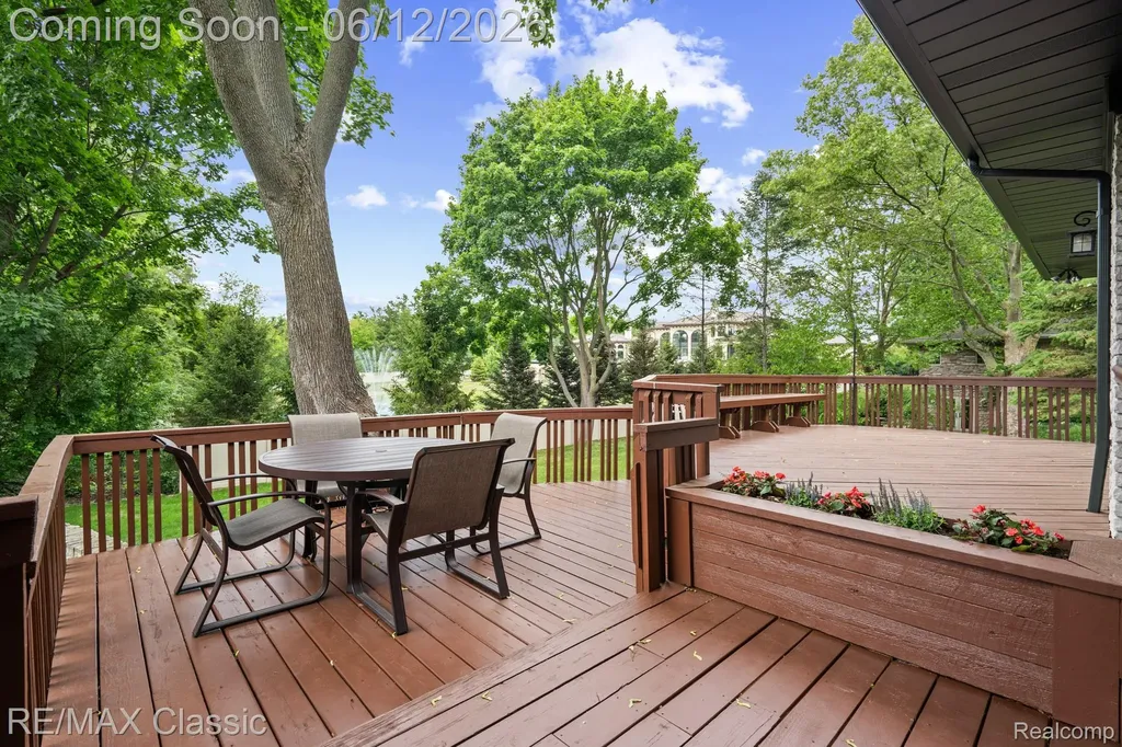 12901 Drury Lane Plymouth Charter Township MI 48170