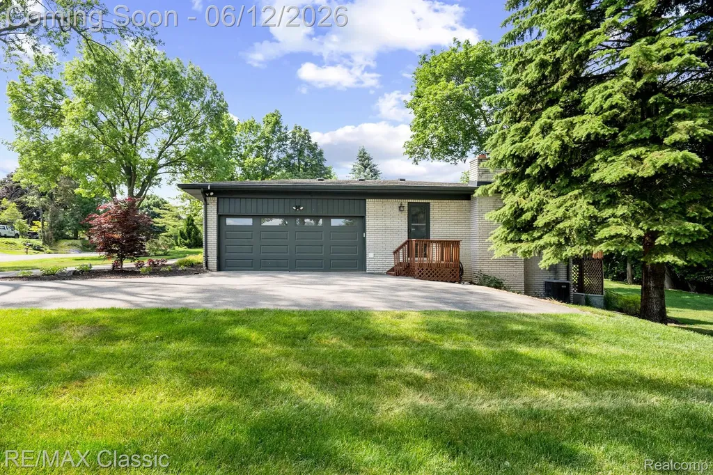 12901 Drury Lane Plymouth Charter Township MI 48170