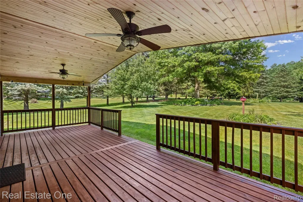 3708 Hideaway Court Brighton Township MI 48114