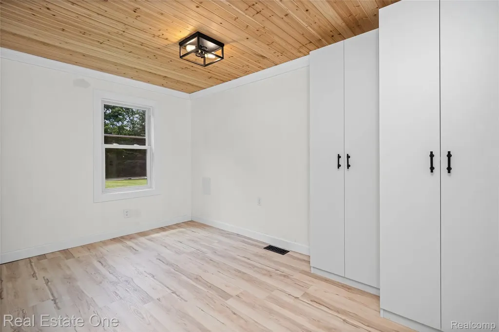 3708 Hideaway Court Brighton Township MI 48114