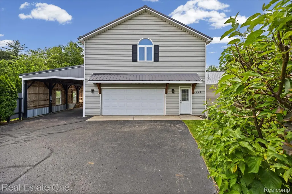 3708 Hideaway Court Brighton Township MI 48114