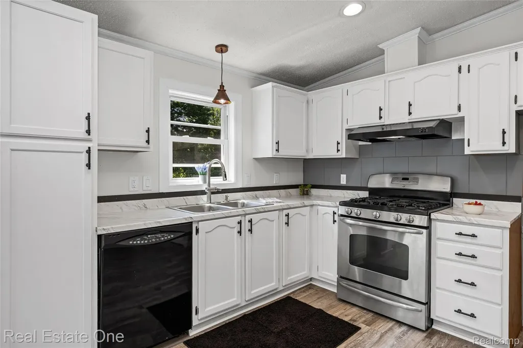 3708 Hideaway Court Brighton Township MI 48114
