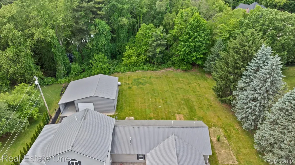 3708 Hideaway Court Brighton Township MI 48114