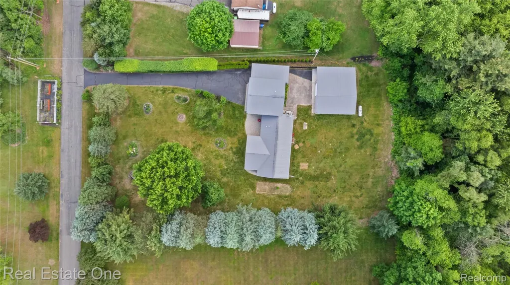 3708 Hideaway Court Brighton Township MI 48114