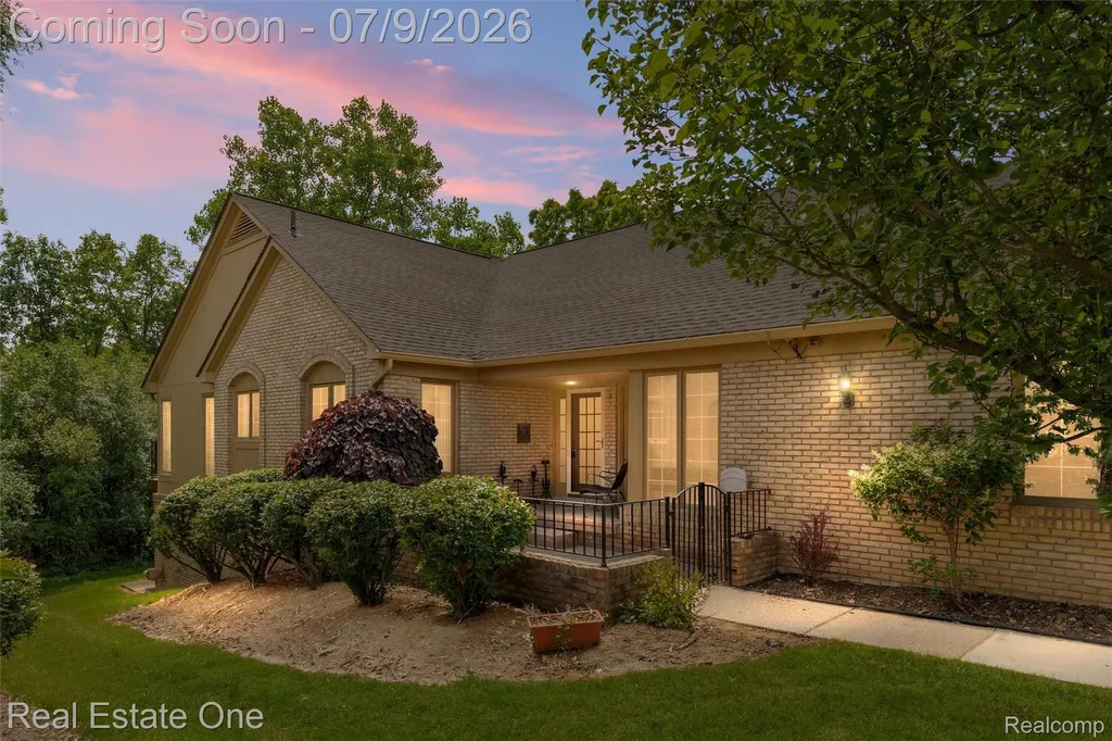 6273 Celeste Road West Bloomfield Charter Township MI 48322
