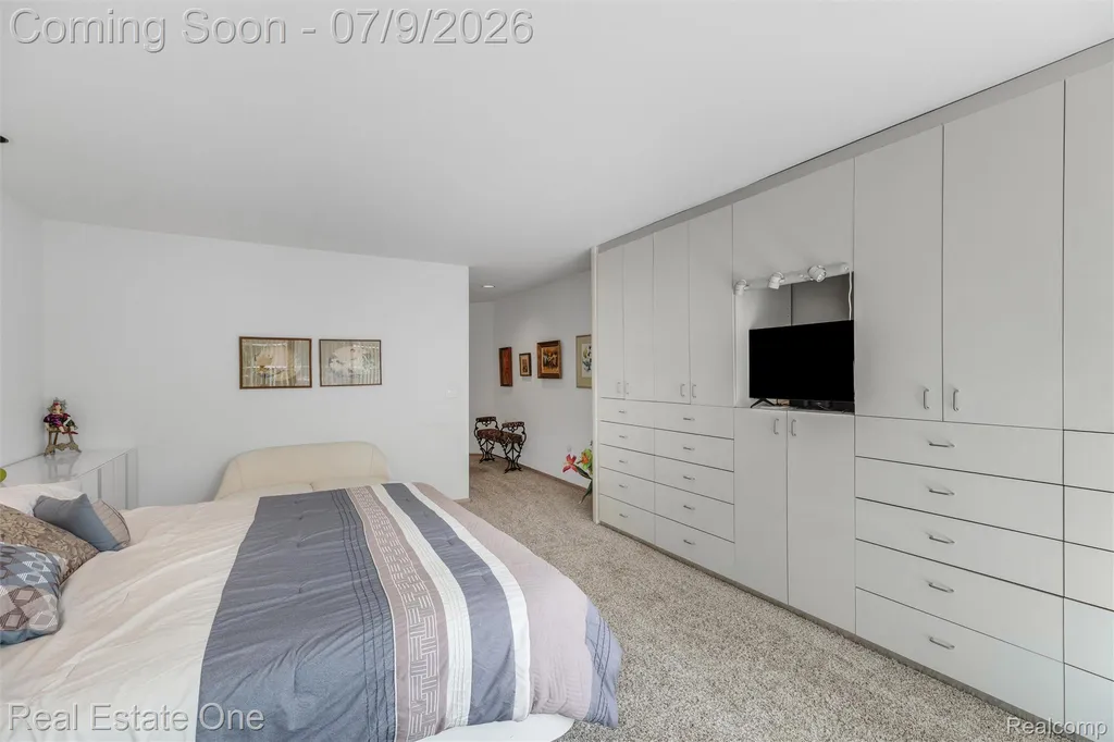 6273 Celeste Road West Bloomfield Charter Township MI 48322