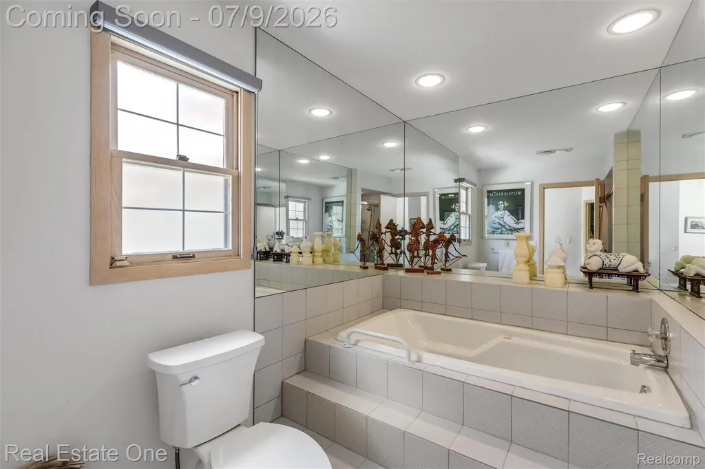 6273 Celeste Road West Bloomfield Charter Township MI 48322