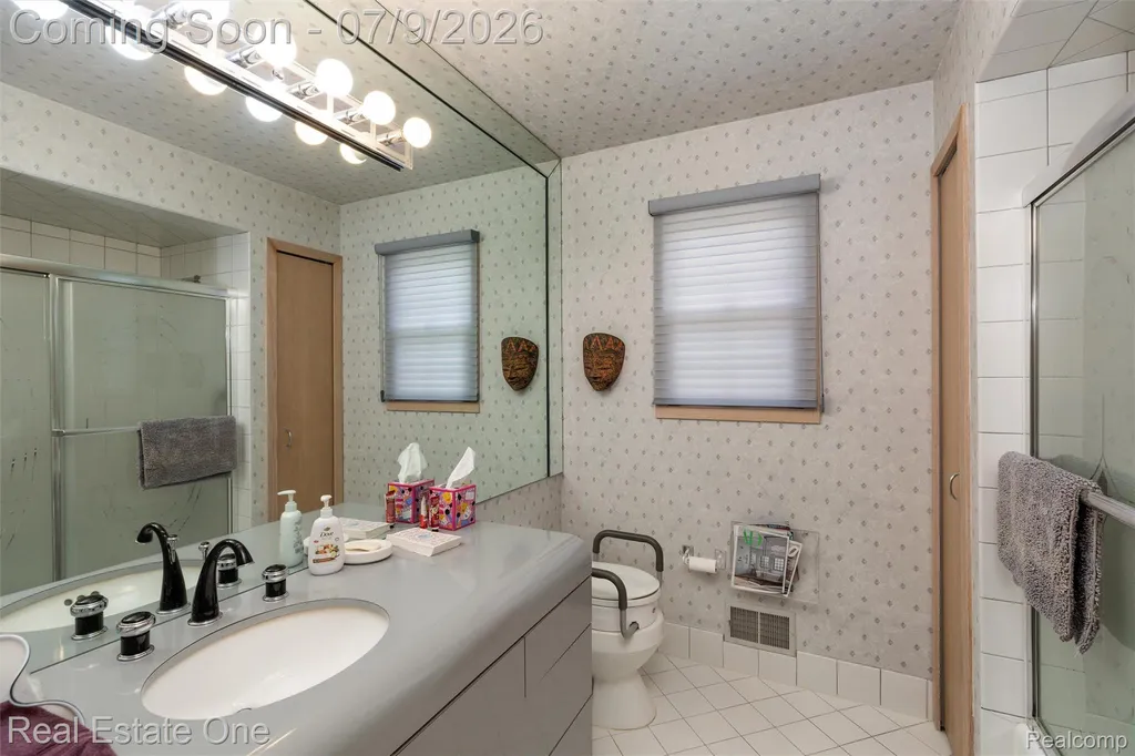 6273 Celeste Road West Bloomfield Charter Township MI 48322