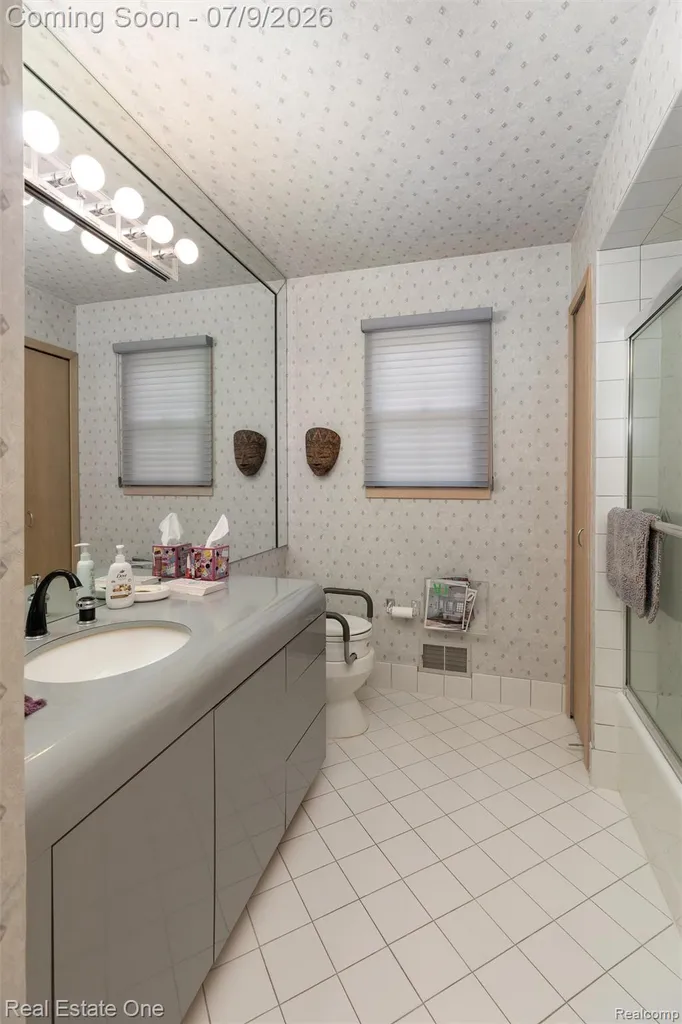 6273 Celeste Road West Bloomfield Charter Township MI 48322
