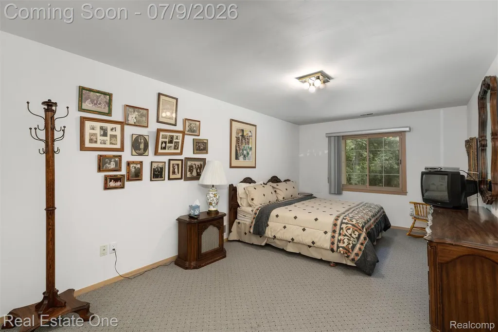 6273 Celeste Road West Bloomfield Charter Township MI 48322