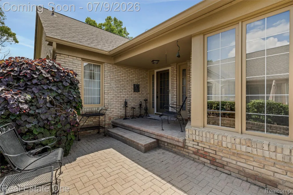 6273 Celeste Road West Bloomfield Charter Township MI 48322