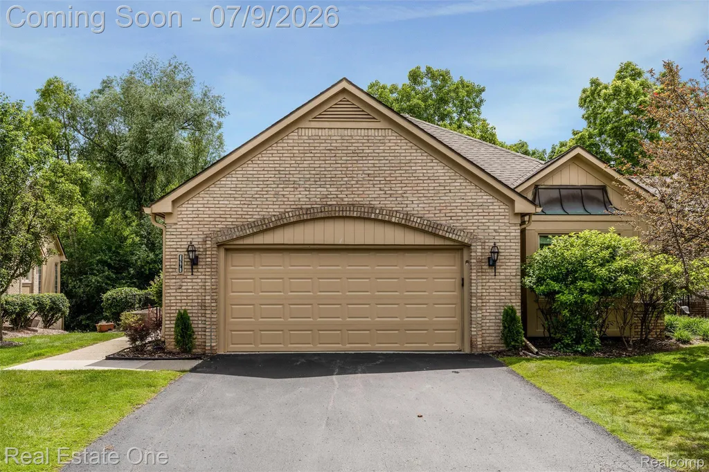 6273 Celeste Road West Bloomfield Charter Township MI 48322