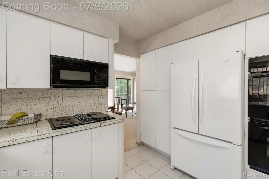 6273 Celeste Road West Bloomfield Charter Township MI 48322