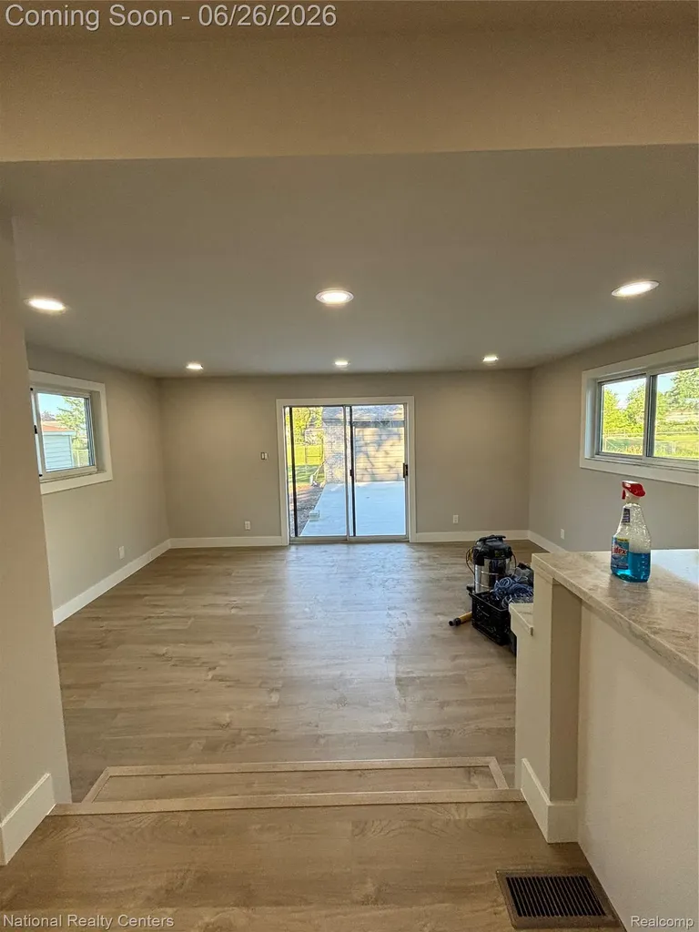 2362 Milverton Drive Troy City MI 48083