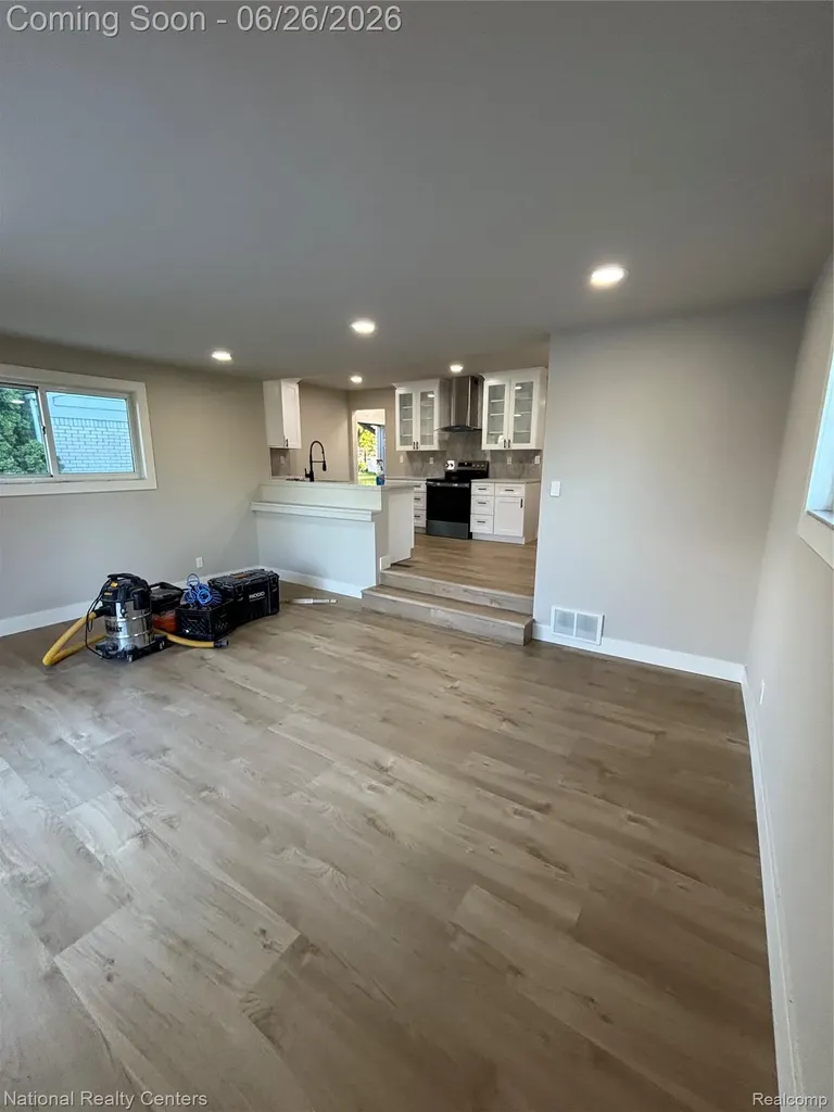 2362 Milverton Drive Troy City MI 48083