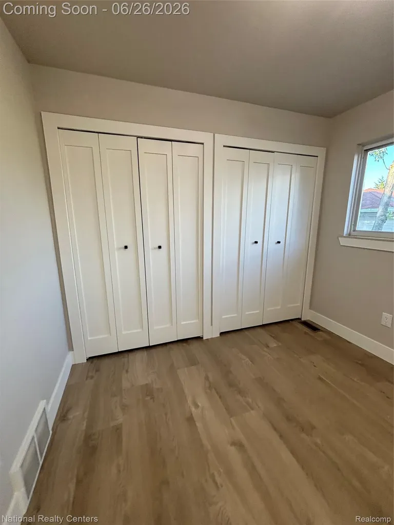 2362 Milverton Drive Troy City MI 48083