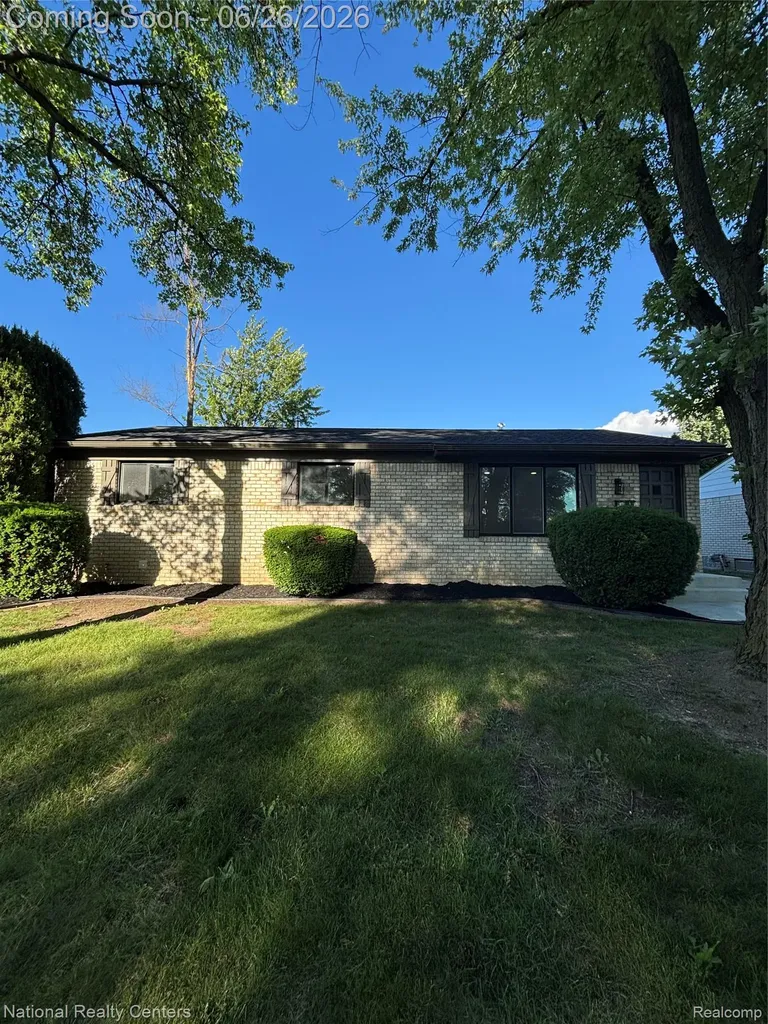 2362 Milverton Drive Troy City MI 48083