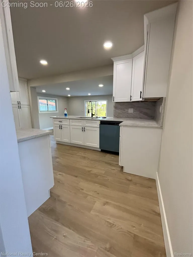 2362 Milverton Drive Troy City MI 48083