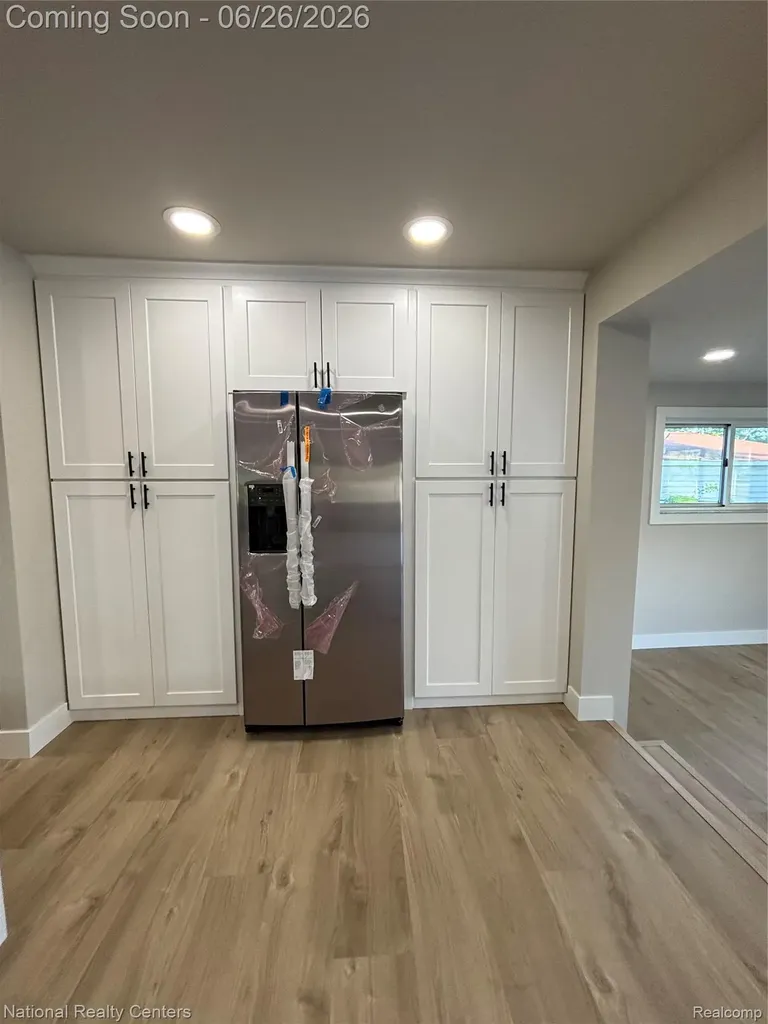 2362 Milverton Drive Troy City MI 48083