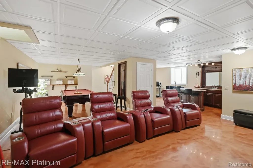 1713 Town Commons Drive Howell City MI 48855