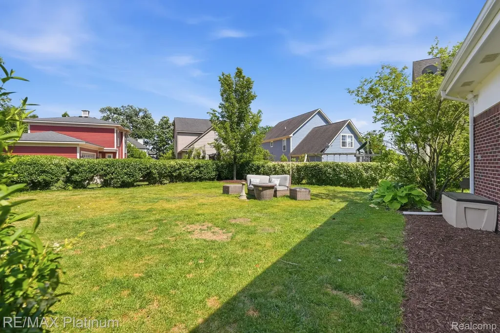 1713 Town Commons Drive Howell City MI 48855