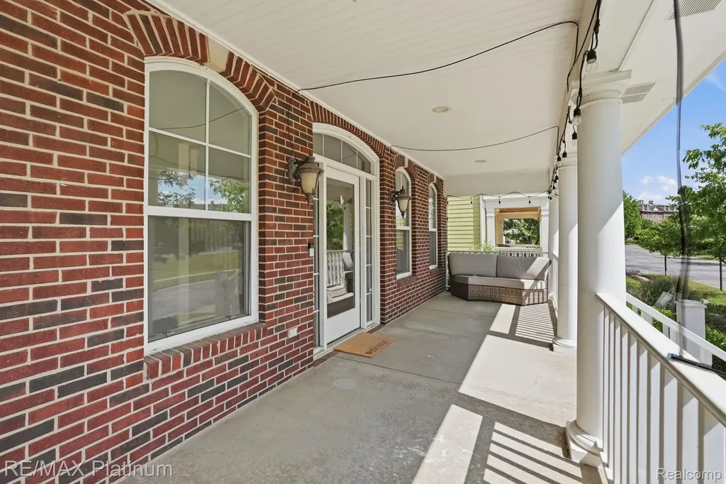 1713 Town Commons Drive Howell City MI 48855