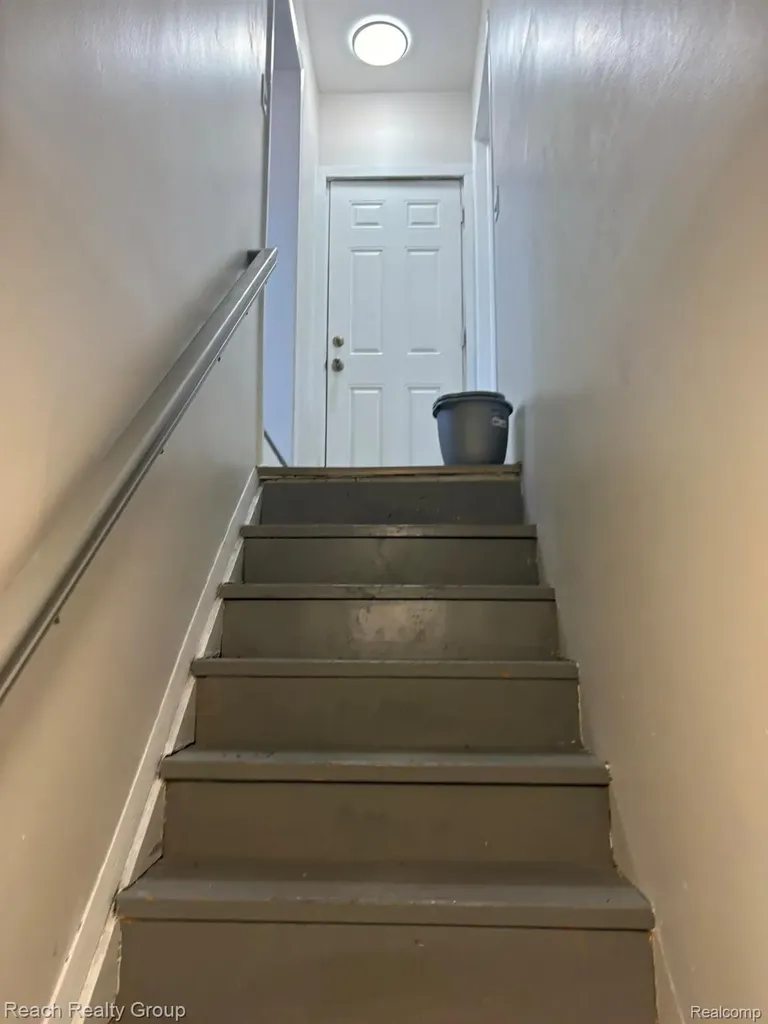 11430 Lenore Redford Charter Township MI 48239