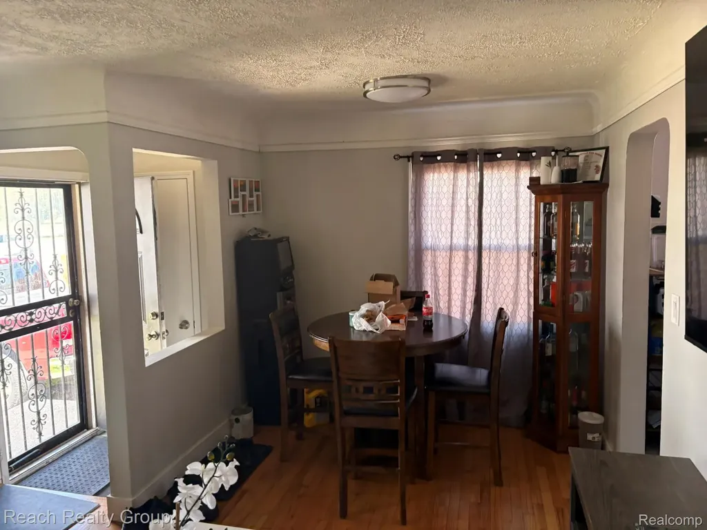 11430 Lenore Redford Charter Township MI 48239