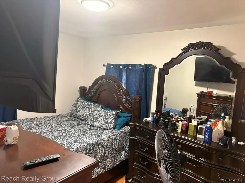 11430 Lenore Redford Charter Township MI 48239