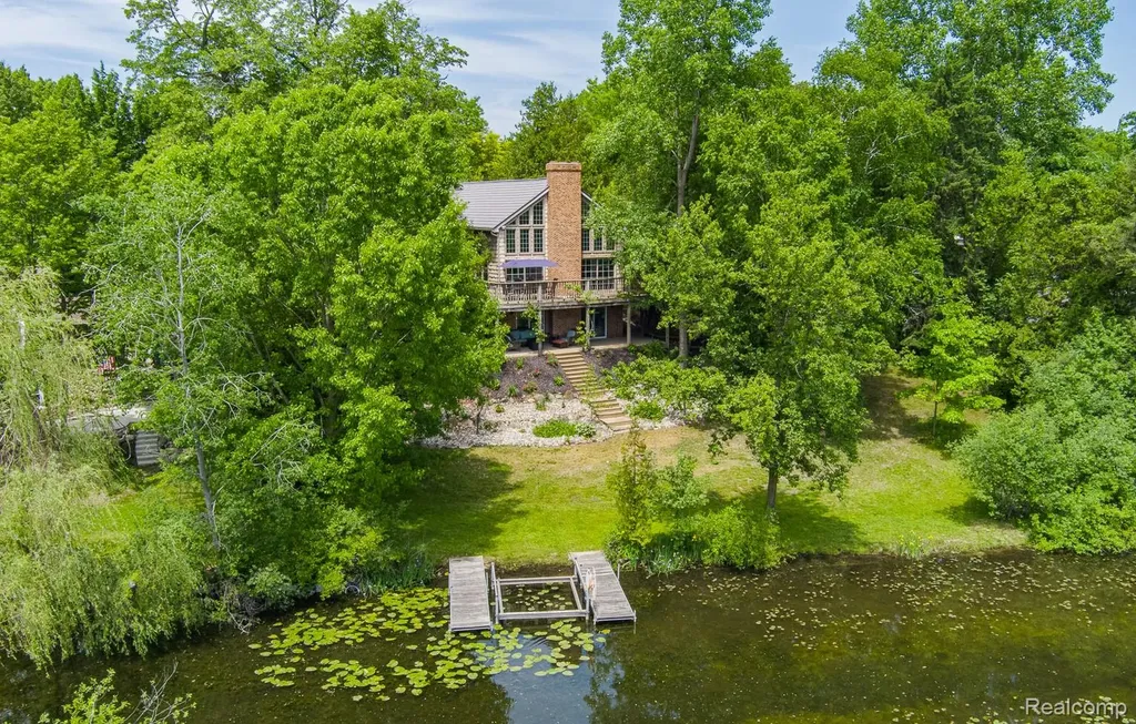4780 Hillcrest Drive Independence Charter Township MI 48346