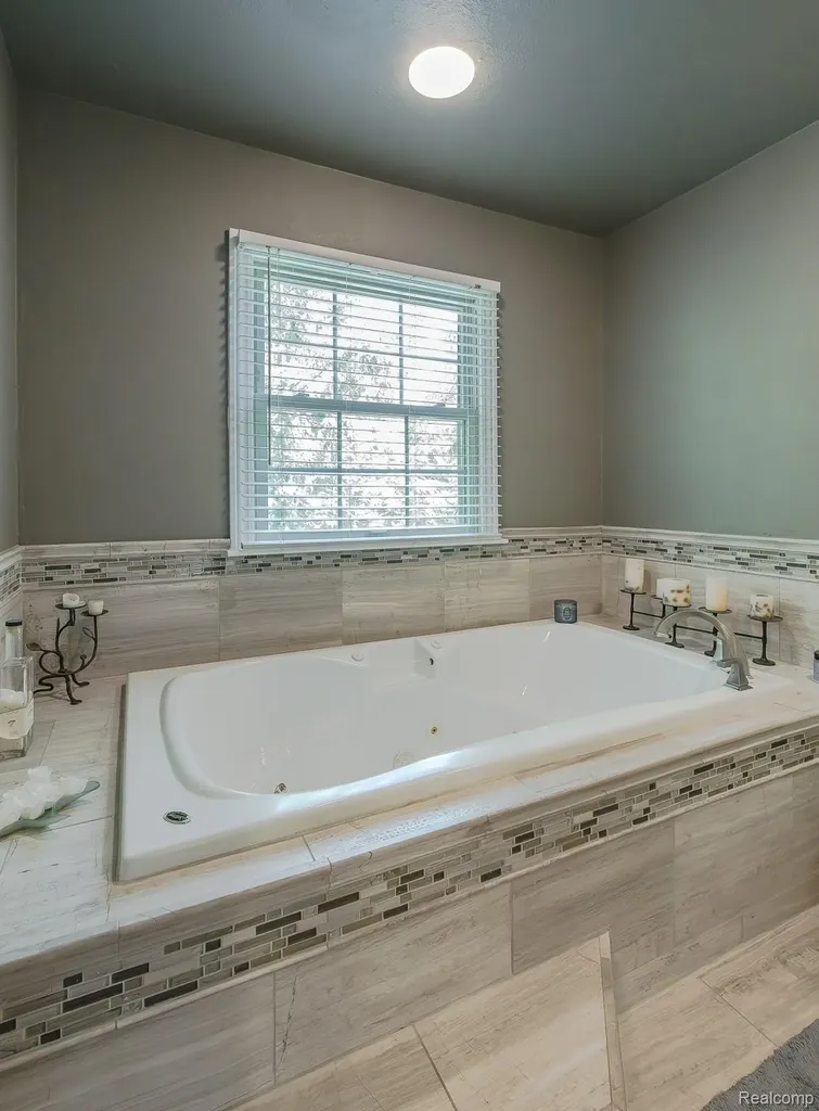 4780 Hillcrest Drive Independence Charter Township MI 48346