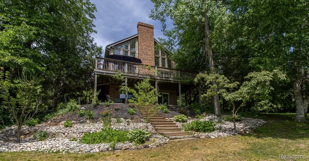 4780 Hillcrest Drive Independence Charter Township MI 48346