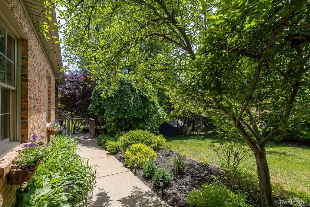 4780 Hillcrest Drive Independence Charter Township MI 48346
