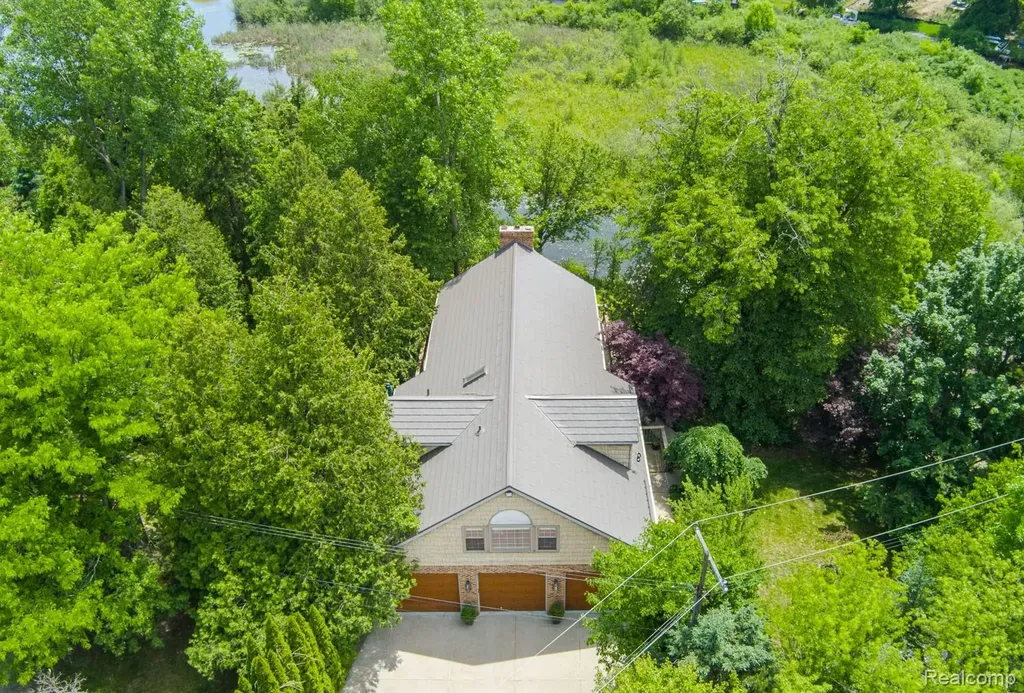 4780 Hillcrest Drive Independence Charter Township MI 48346