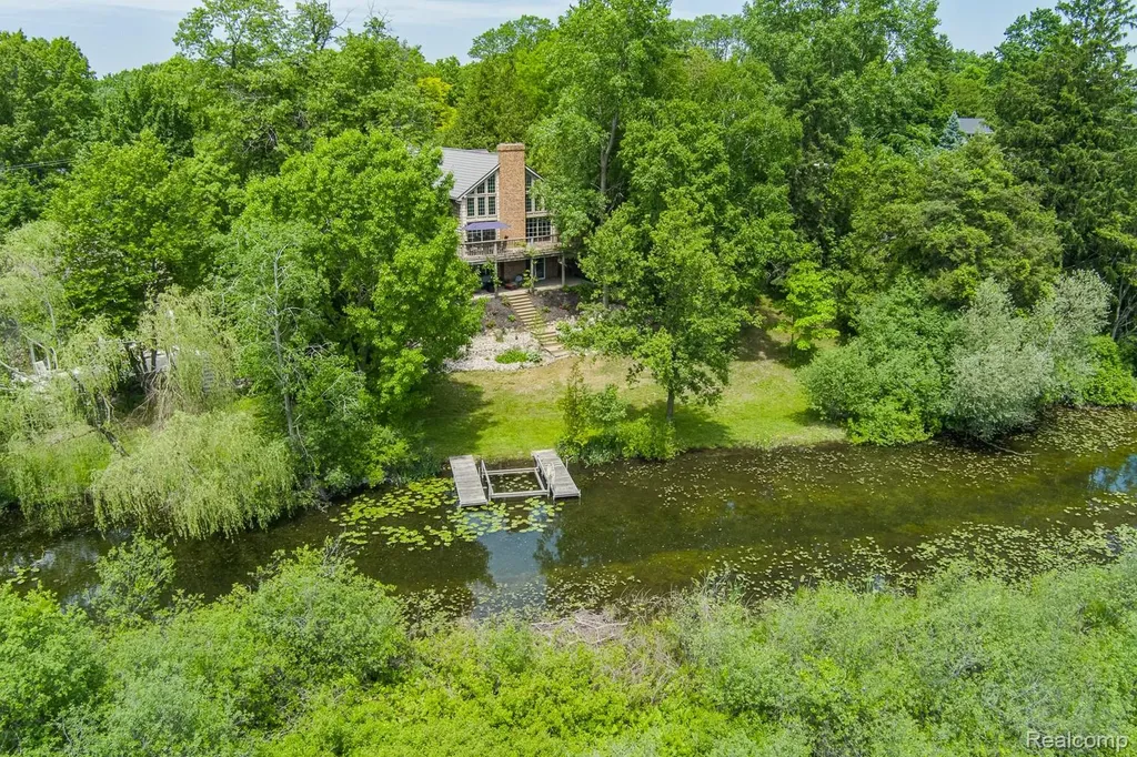 4780 Hillcrest Drive Independence Charter Township MI 48346