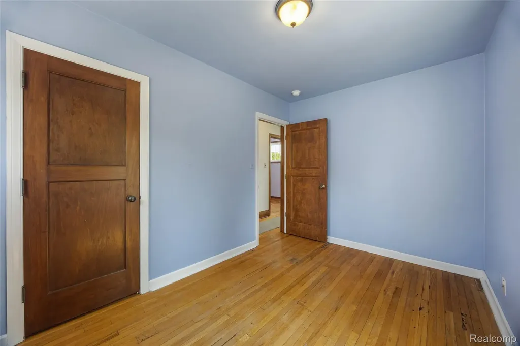 22637 Park Street Dearborn City MI 48124