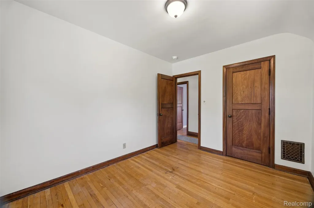 22637 Park Street Dearborn City MI 48124