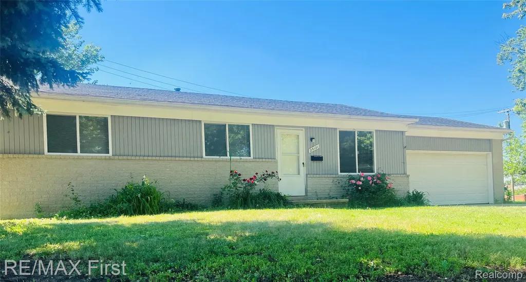25101 Masch Avenue Warren City MI 48091