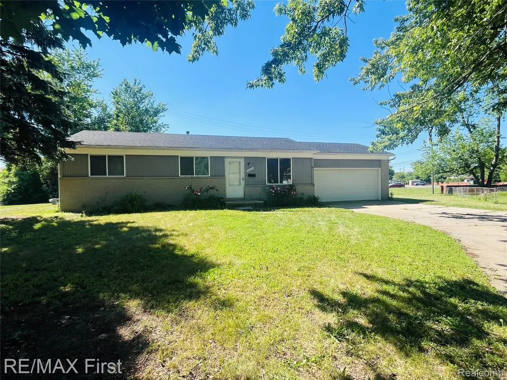 25101 Masch Avenue Warren City MI 48091