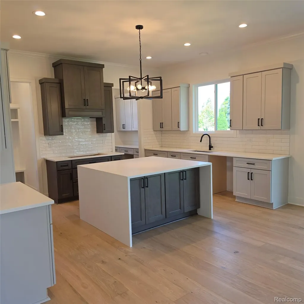 7338 Brys Drive Shelby Charter Township MI 48316