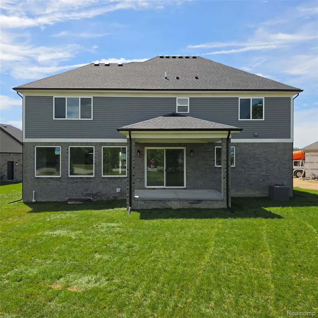 7338 Brys Drive Shelby Charter Township MI 48316